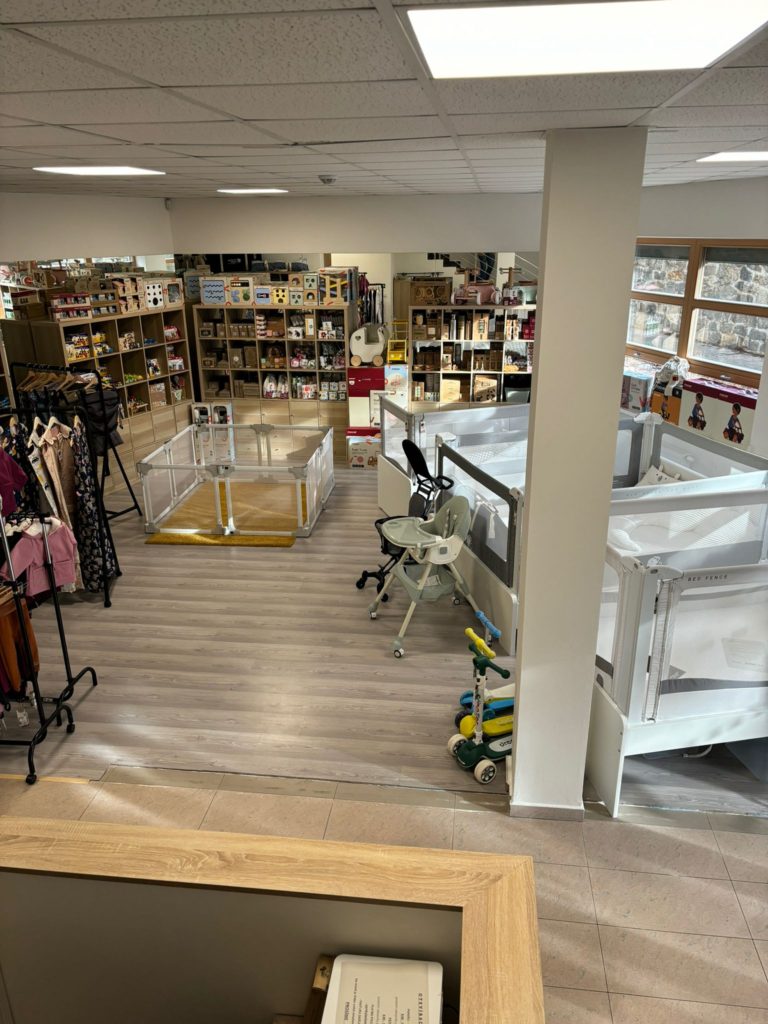 Monkey Mum - Showroom otevřen 2