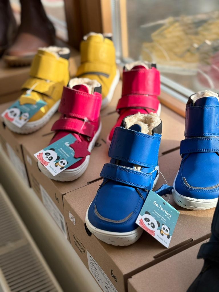 Monkey Mum - Showroom otevřen - dětské boty